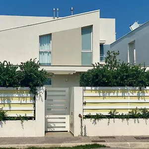  Bed & Breakfast Linda's